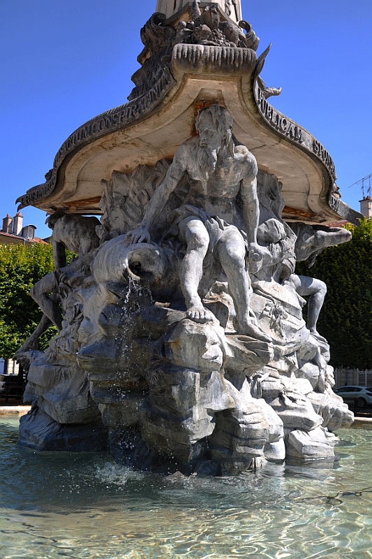 Fontaine-place-Alliance.jpg - Fontaine place d'Alliance